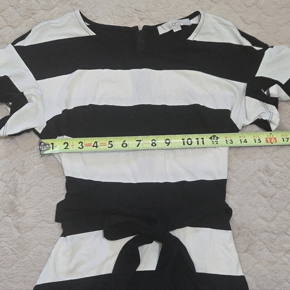 LOFT Black & White Striped Flutter Sleeve Belted Ruffle Dress, Size 6 Petites - Picture 4 of 9